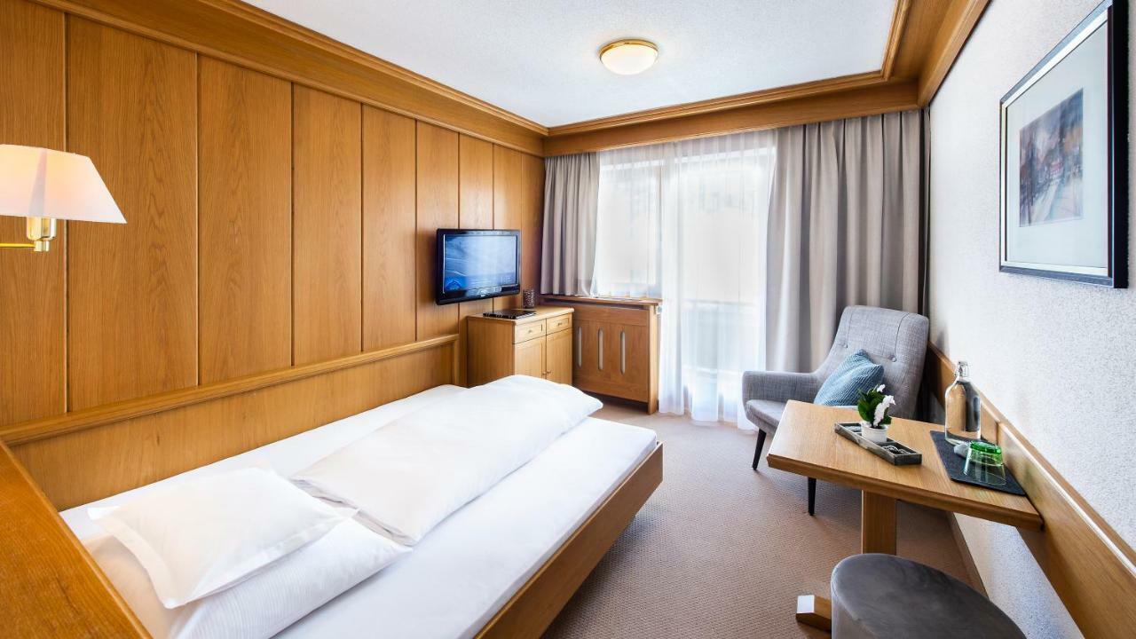 Hotel Roessle Superior Galtuer Exterior photo